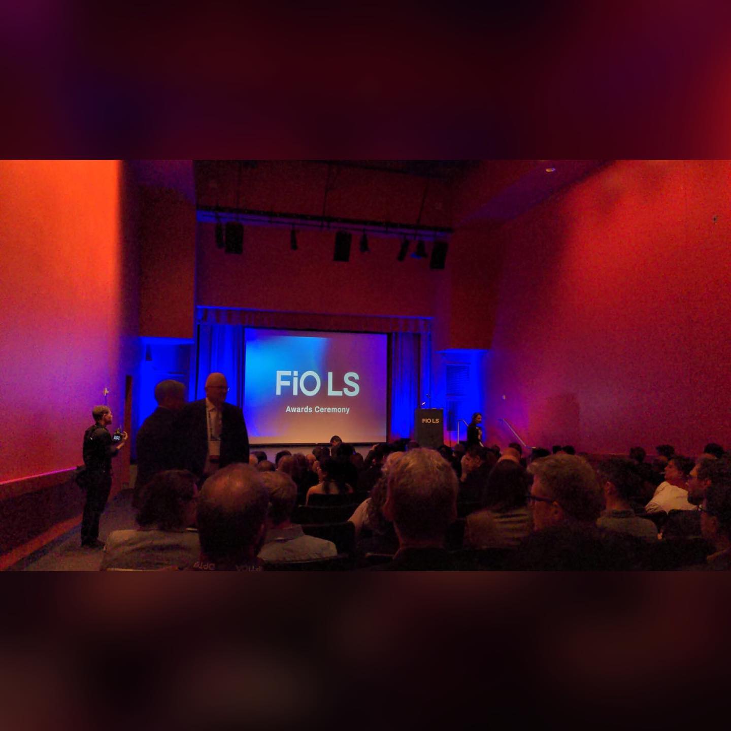 Entrega del reconocimiento - 1